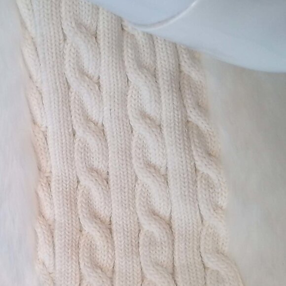 Women Lined White Faux Vest - Picture 8 of 11